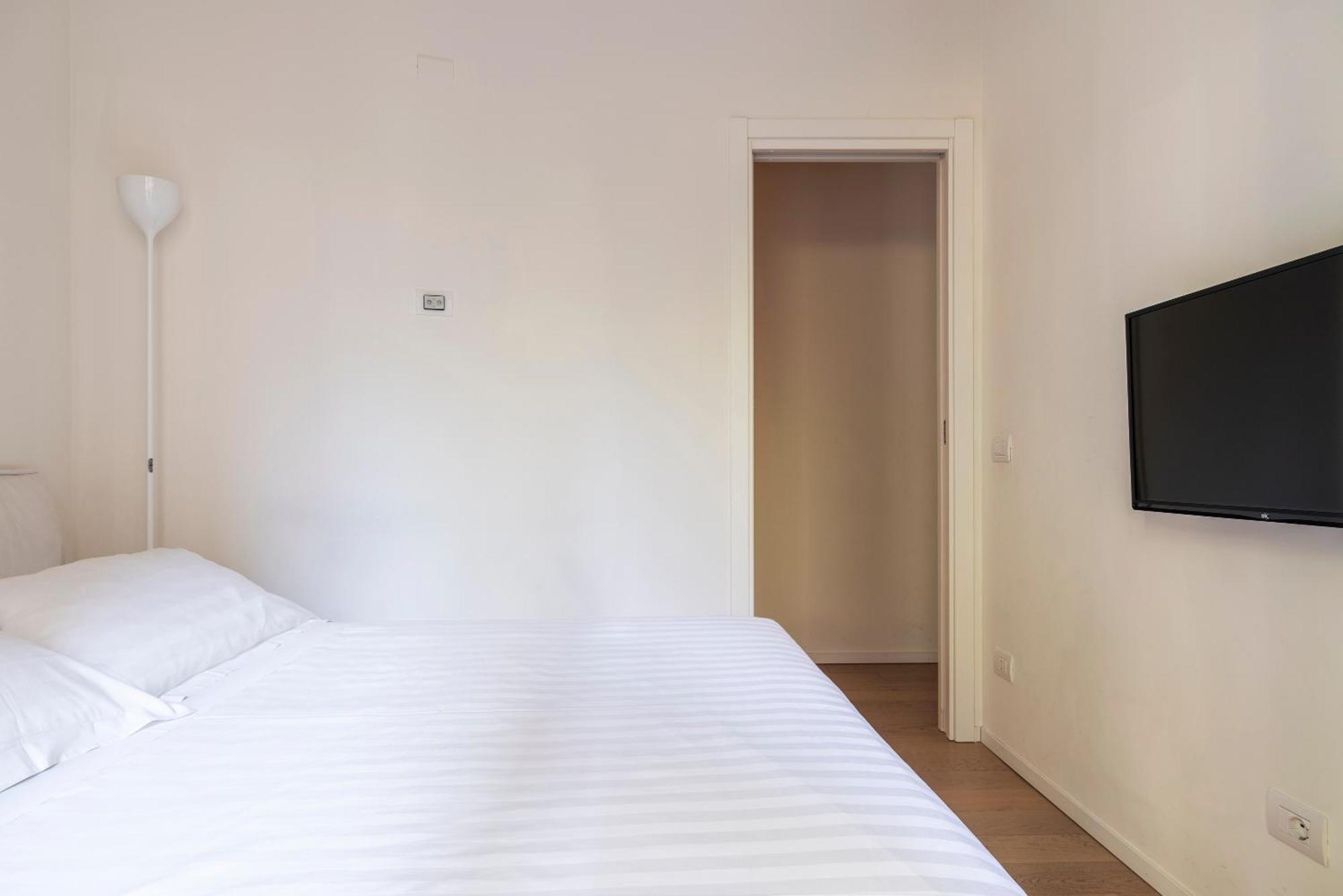 Fifty Eight Milan Duomo Apartamento Exterior foto
